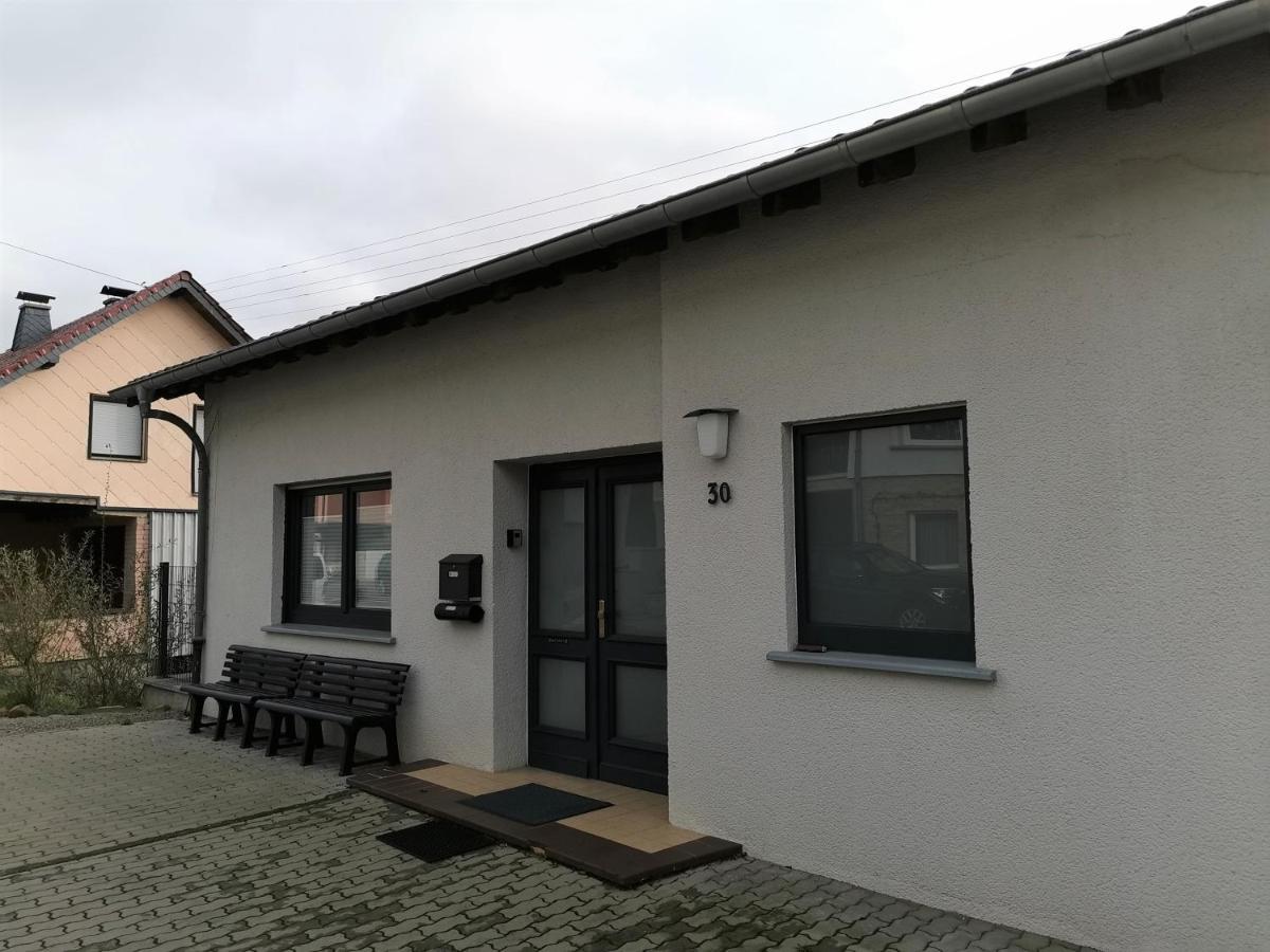 Ferienhaus Fraeulein Frenz Bollendorf Dış mekan fotoğraf
